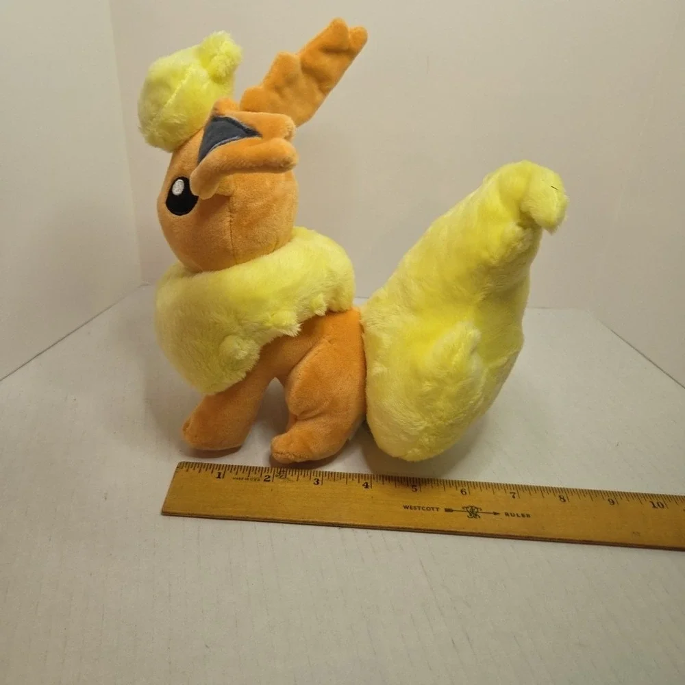 Pokémon Plush - Flareon JAZWARES Small plush
